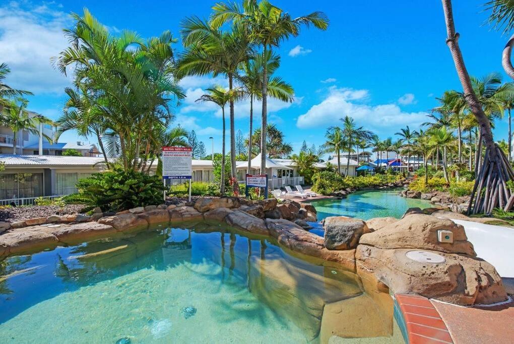 Alex Heads Beachfront Resort King Bed Studio Room Alexandra Headland Exterior foto