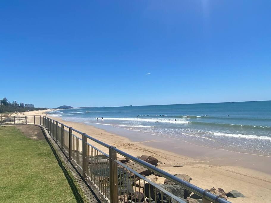 Alex Heads Beachfront Resort King Bed Studio Room Alexandra Headland Exterior foto